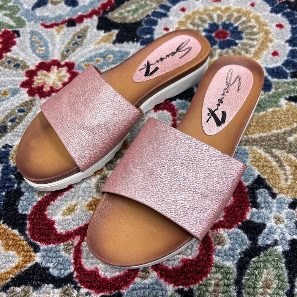 Seven7 Pearl Slide Sandal Rose Gold, sz 10